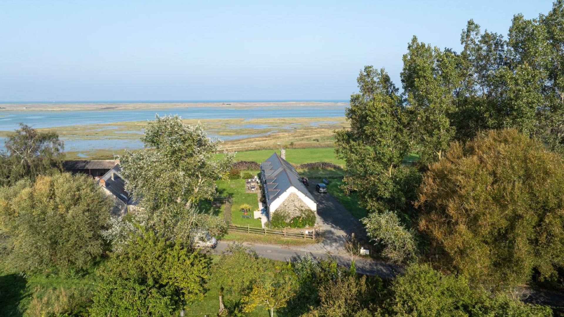 Bed and Breakfast Le Bout Du Monde Bricqueville-sur-Mer Екстер'єр фото
